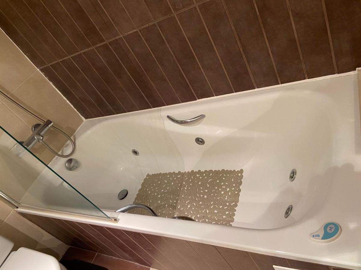 Apartamento Con Gran Jardin Privado Lejlighed Figueres  Eksteriør billede