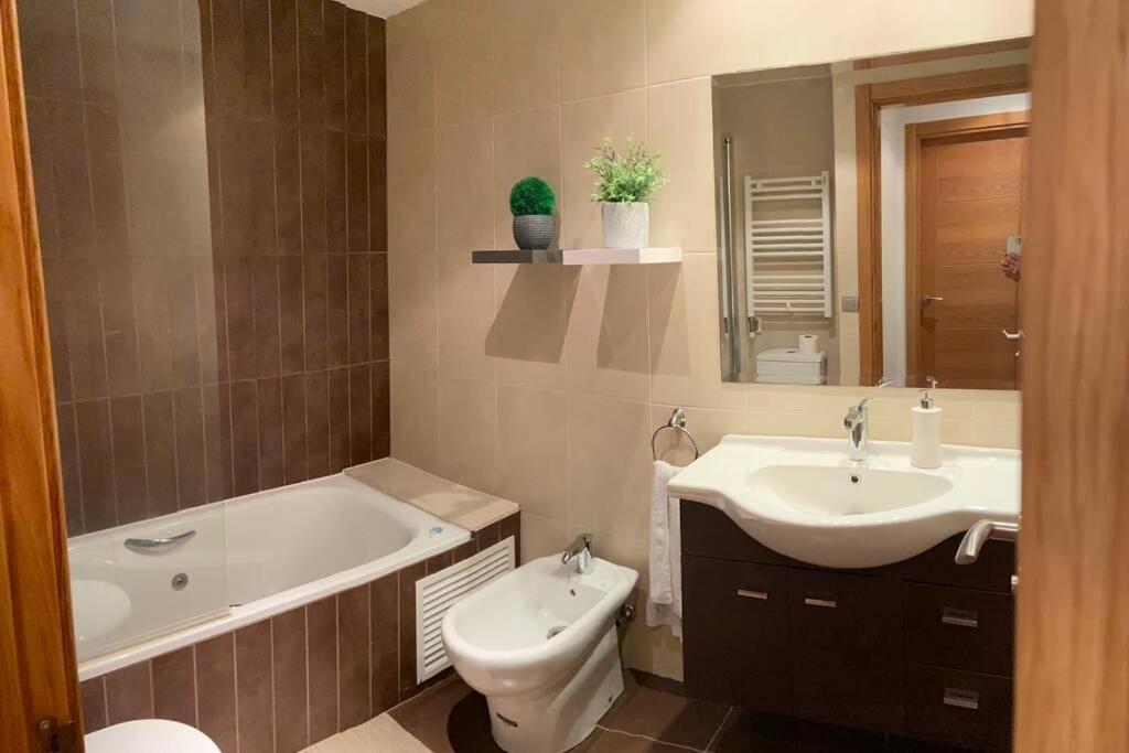 Apartamento Con Gran Jardin Privado Lejlighed Figueres  Eksteriør billede